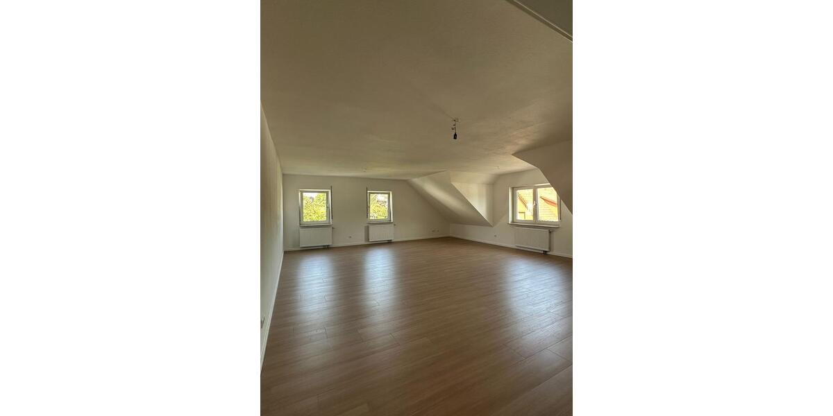 Etagenwohnung Leun - 3.5 Zimmer, 145 m&sup2;, 850&euro; | Angebot:24784324