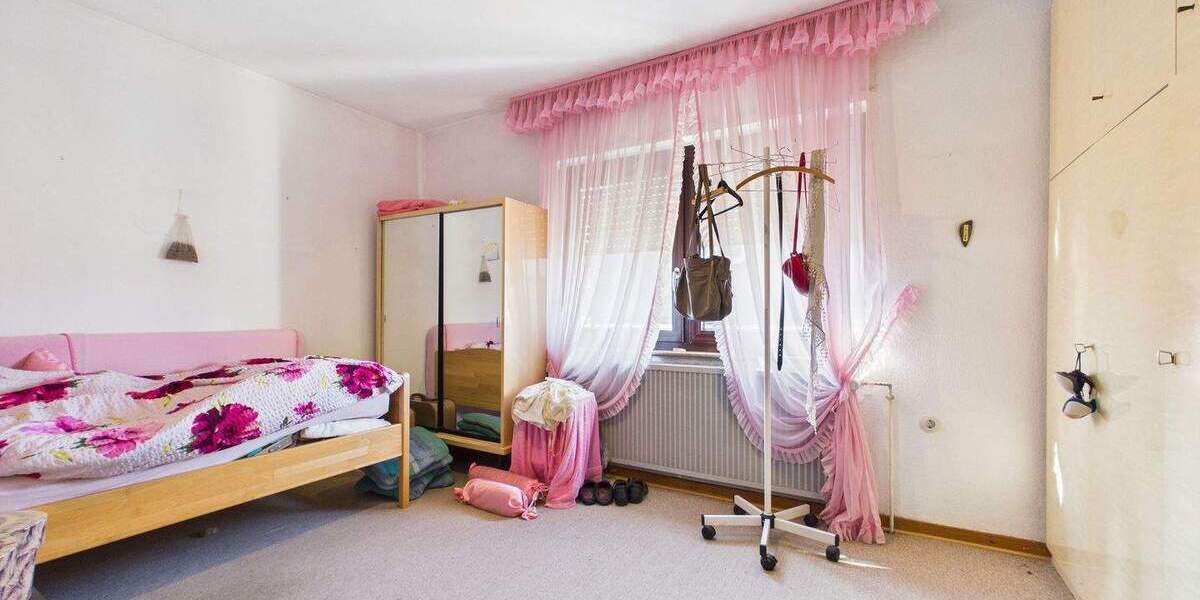 Einfamilienhaus Waldsolms Kraftsolms - 4 Zimmer, 130 m&sup2;, 285.000&euro; | Angebot:25822405