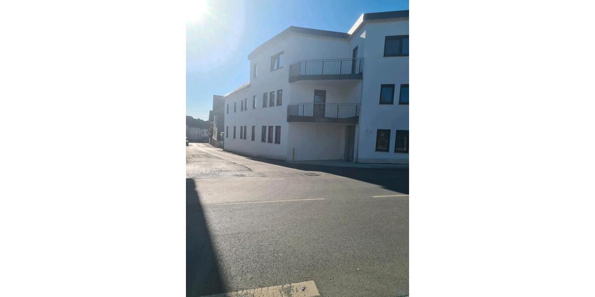 Etagenwohnung Wetzlar Naunheim - 3 Zimmer, 100 m&sup2;, 1.600&euro; | Angebot:26481562