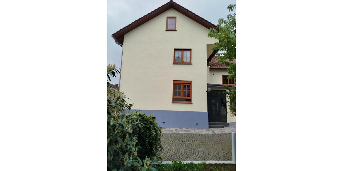 Erdgeschoßwohnung Hungen - 2.5 Zimmer, 100 m&sup2;, 750&euro; | Angebot:18671230