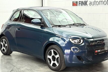 Fiat 500e Action Carplay Android Automatik 1.Hand 25.950 km 13.440 &euro; Lich 35423