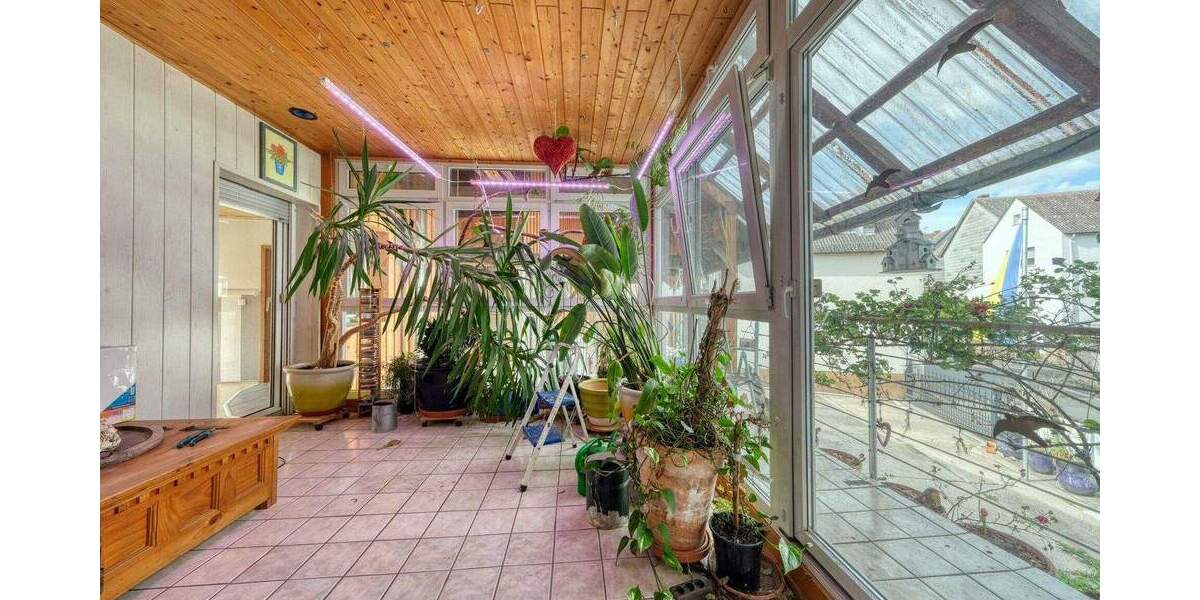 Mehrfamilienhaus, Wohnhaus Schöffengrund / Schwalbach Schwalbach - 1 Zimmer, 320 m&sup2;, 329.000&euro; | Angebot:25837236