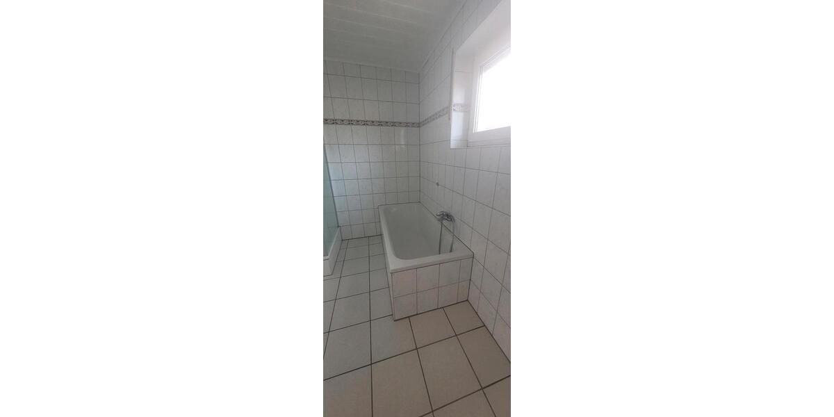 Etagenwohnung Lich - 3 Zimmer, 85 m&sup2;, 700&euro; | Angebot:24773022