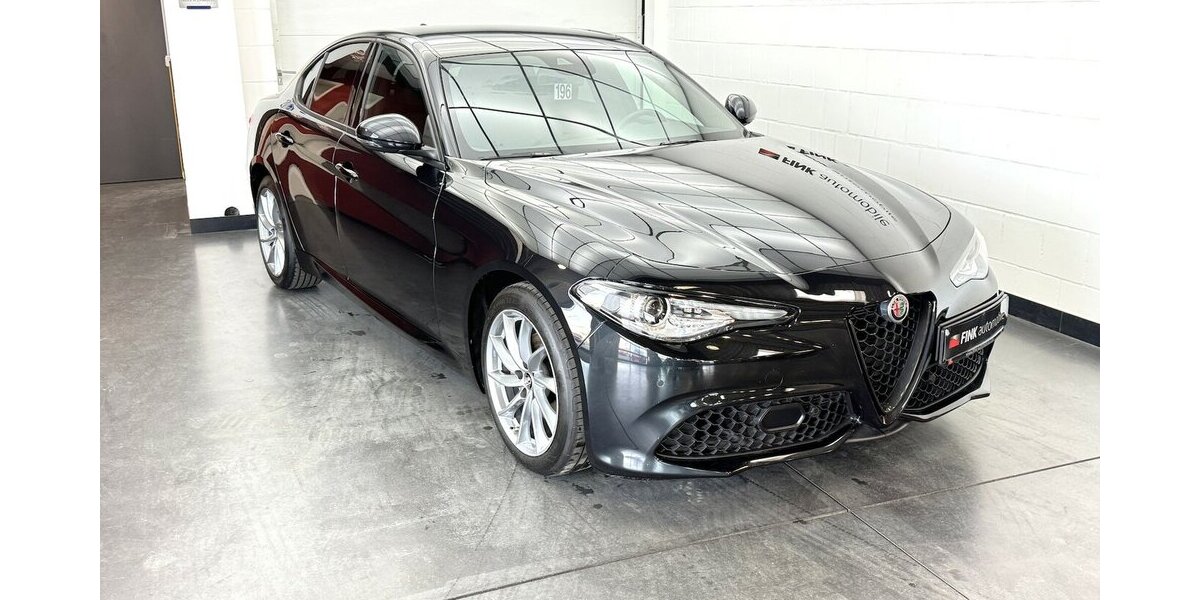 Alfa Romeo Giulia 2.0 Sprint Turbo 16V Xenon Leder Carplay 23.400 km 27.940 &euro; Lich 35423