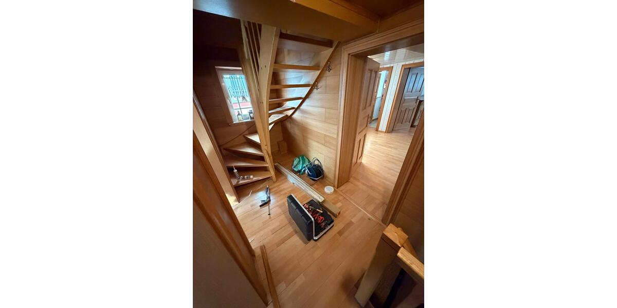 Etagenwohnung Homberg (Ohm) - 6 Zimmer, 158 m&sup2;, 1.400&euro; | Angebot:24653688