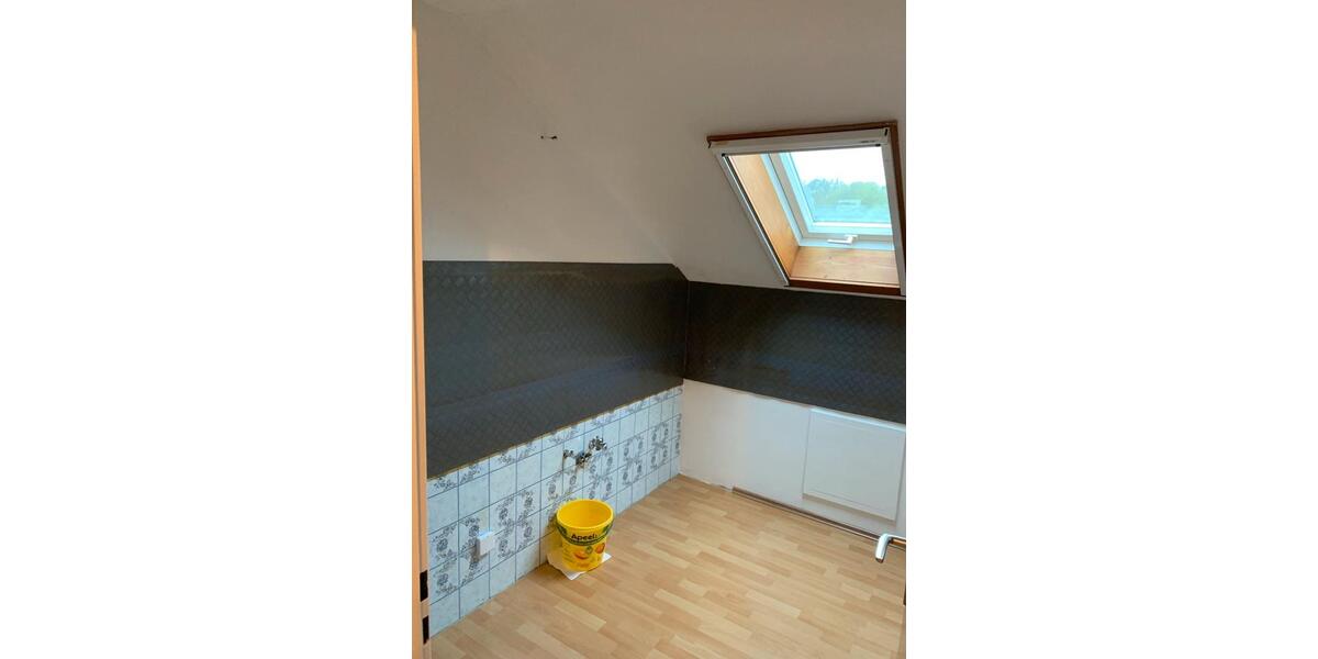 Dachgeschoßwohnung Reiskirchen - 3 Zimmer, 82 m&sup2;, 560&euro; | Angebot:25804446