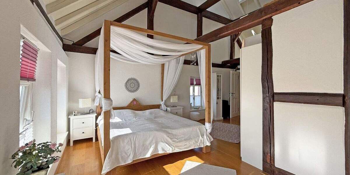 Einfamilienhaus Hungen Villingen - 5 Zimmer, 342 m&sup2;, 685.000&euro; | Angebot:25738062