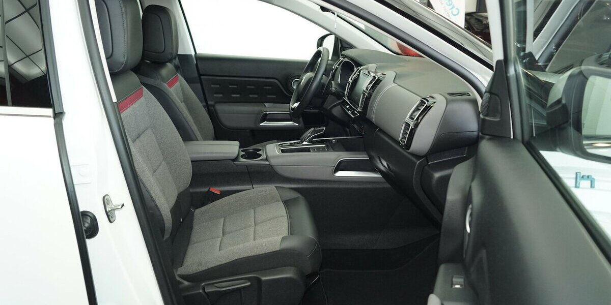 Citroen C5 Aircross Hybrid 225 EAT Feel Pack LED Carplay 44.900 km 18.980 &euro; Lich 35423