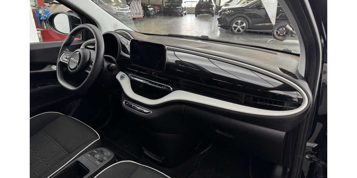 Fiat 500e Action 1.Hand Sitzheizung Carplay 30.200 km 13.990 &euro; Lich 35423