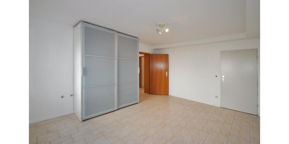 Etagenwohnung Gießen Allendorf - 3 Zimmer, 108 m&sup2;, 990&euro; | Angebot:25807433