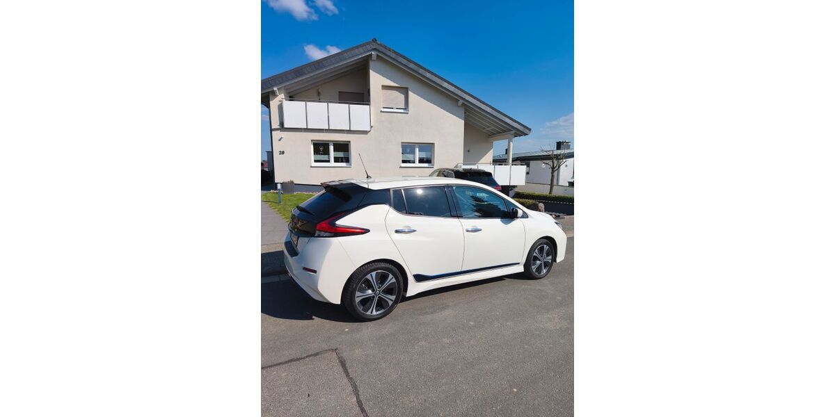 Nissan Leaf 42.500 km 12.900 &euro; Schöffengrund 35641