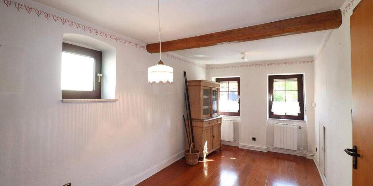 Bauernhaus, Landhaus Echzell Gettenau - 9 Zimmer, 171 m&sup2;, 350.000&euro; | Angebot:25772102