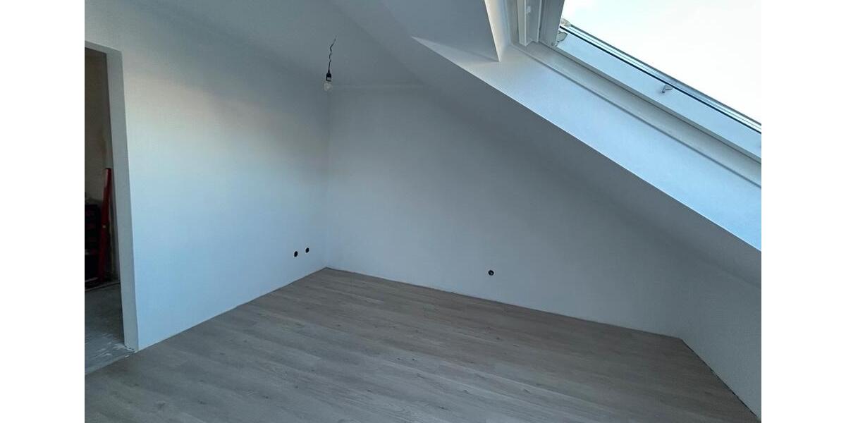 Dachgeschoßwohnung Wettenberg - 2.5 Zimmer, 80 m&sup2;, 850&euro; | Angebot:26636086