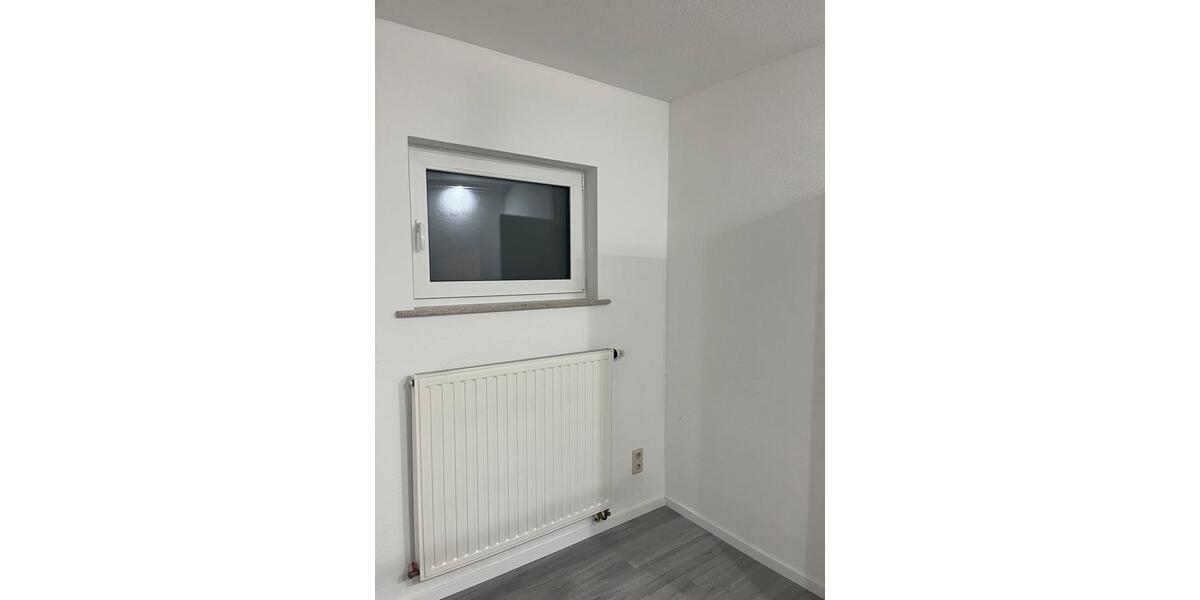 Erdgeschoßwohnung Gladenbach - 1 Zimmer, 93 m&sup2;, 1.005&euro; | Angebot:25962792