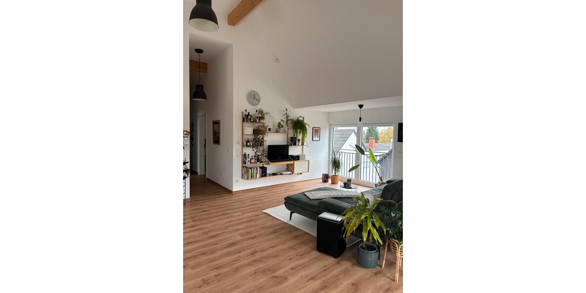 Dachgeschoßwohnung Wettenberg - 3 Zimmer, 90 m&sup2;, 950&euro; | Angebot:25934589