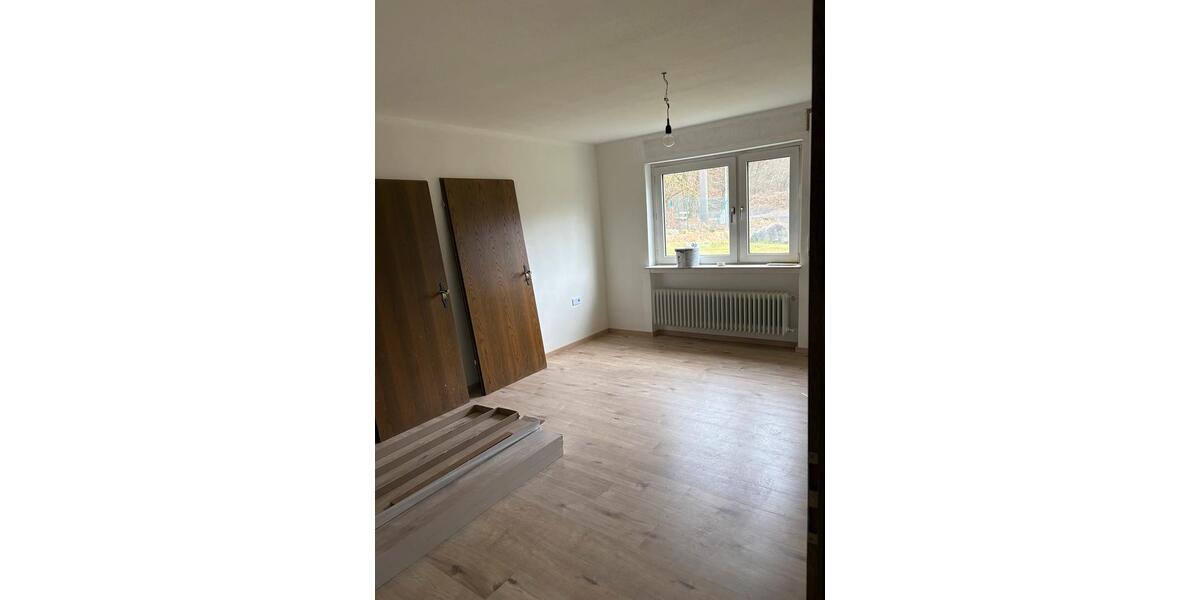 Terrassenwohnung Mücke - 4 Zimmer, 110 m&sup2;, 950&euro; | Angebot:24767241