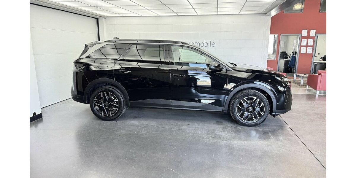 Peugeot 5008 145 Mild Hybrid Allure7 Sitzer LED 360°Cam 35.800 km 28.360 &euro; Lich 35423