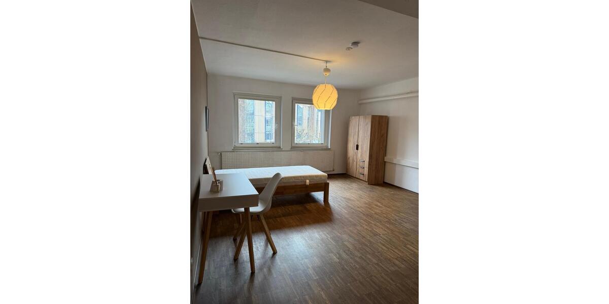 Etagenwohnung Gießen - 1 Zimmer, 150 m&sup2;, 2.650&euro; | Angebot:24300688