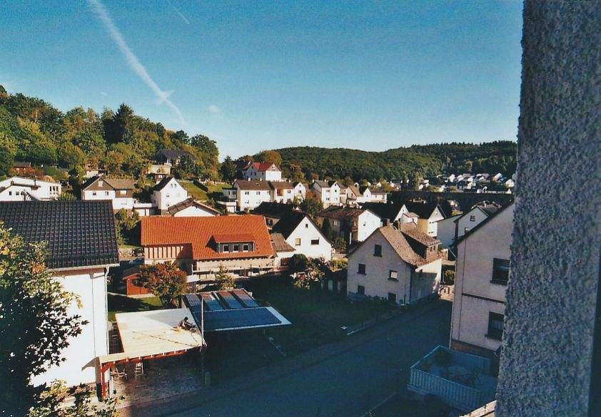 Mehrfamilienhaus, Wohnhaus Bad Endbach Hartenrod - 8 Zimmer, 180 m&sup2;, 170.000&euro; | Angebot:25777052