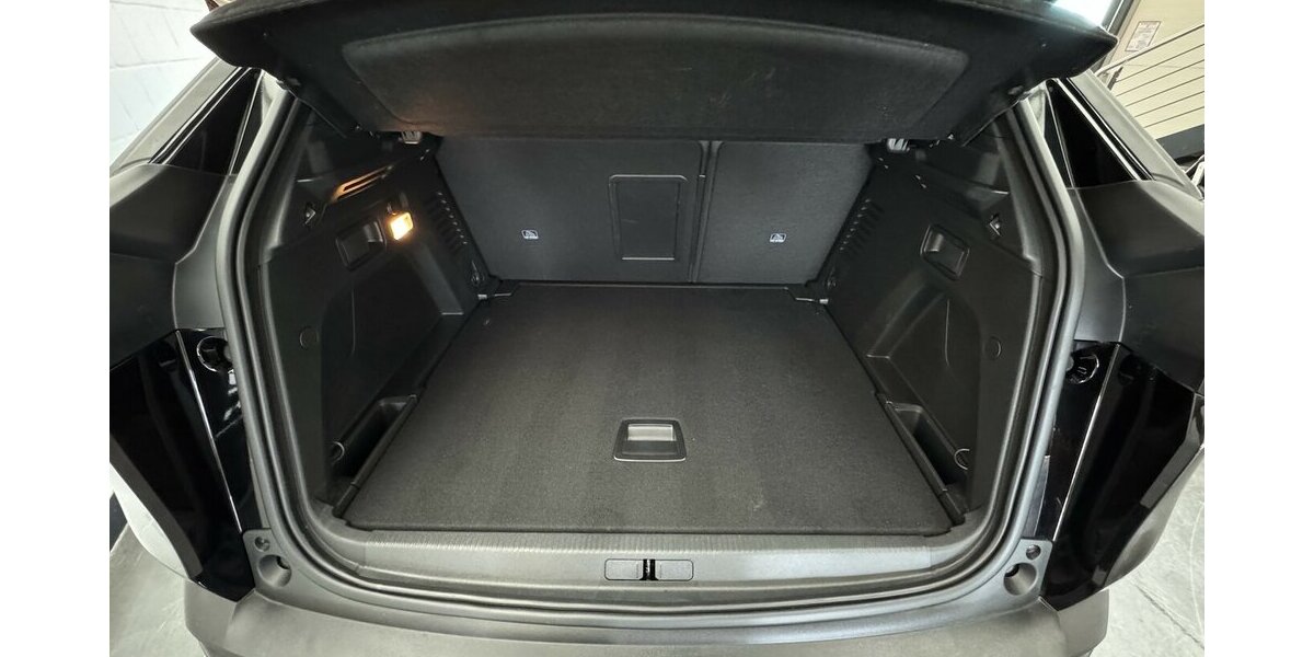 Peugeot 3008 Blue HDi 130 GT 1.Hand Black Edition 9.990 km 25.180 &euro; Lich 35423
