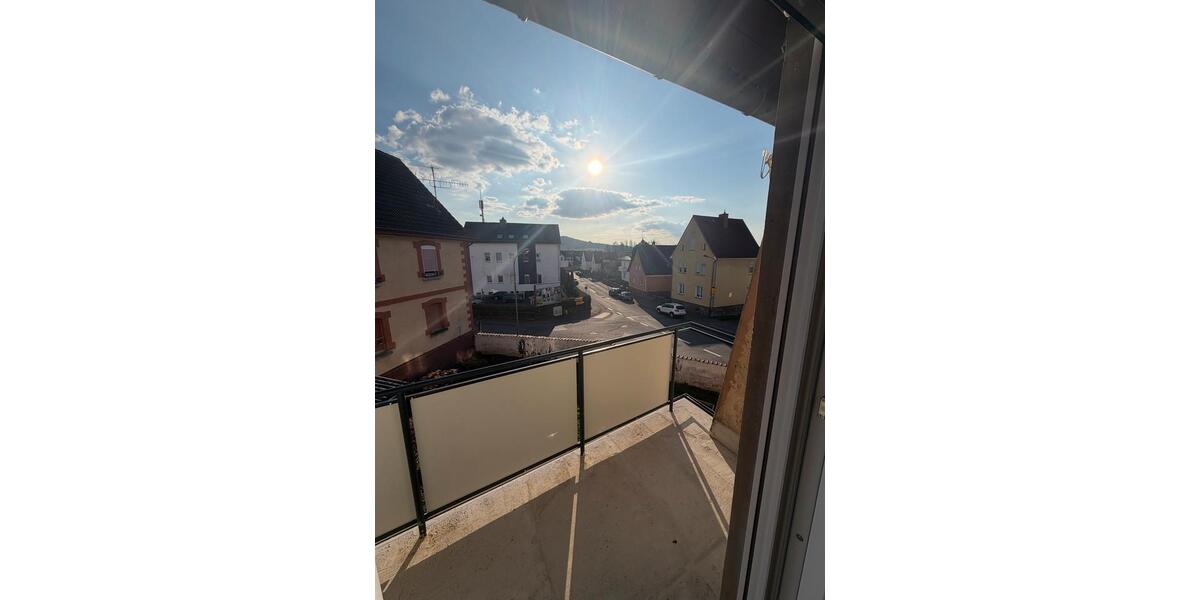 Etagenwohnung Staufenberg - 5 Zimmer, 130 m&sup2;, 1.200&euro; | Angebot:25843146