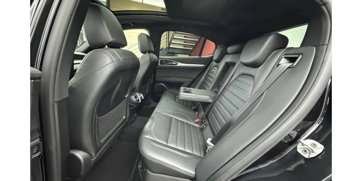Alfa Romeo Stelvio 2.2 D Veloce Q4 1.Hand Panodach 37.600 km 35.320 &euro; Lich 35423