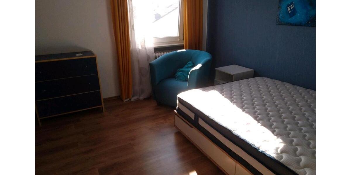 Dachgeschoßwohnung Marburg - 2 Zimmer, 70 m&sup2;, 750&euro; | Angebot:25367374
