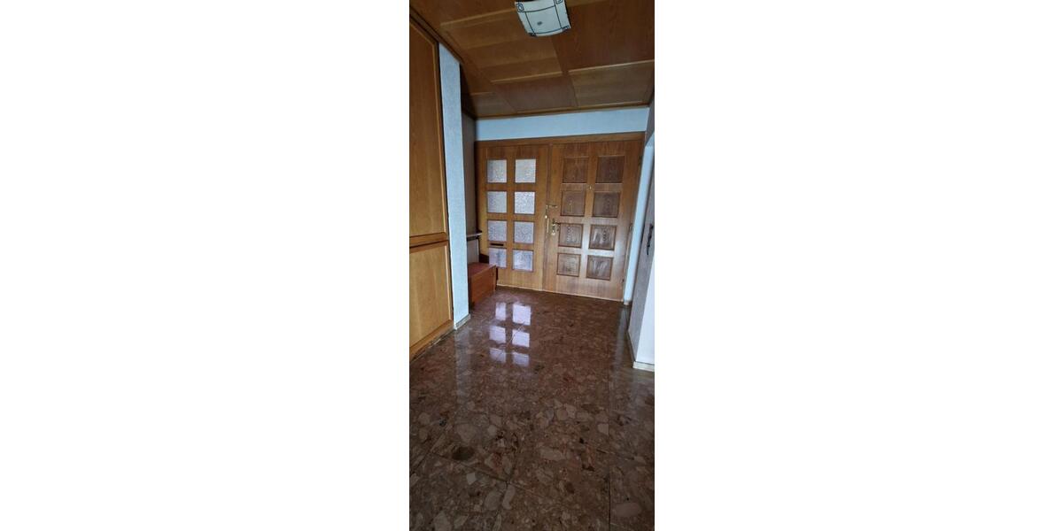 Einfamilienhaus Rabenau - 9 Zimmer, 225 m&sup2;, 435.000&euro; | Angebot:25931132