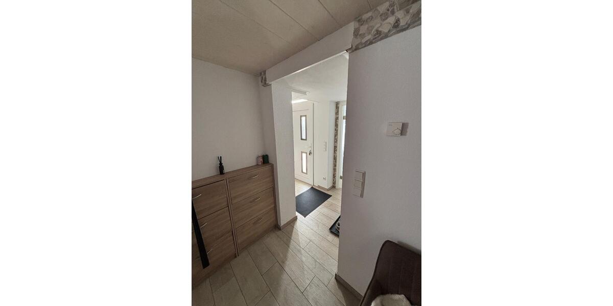 Etagenwohnung Biebertal - 6 Zimmer, 140 m&sup2;, 1.450&euro; | Angebot:25941698