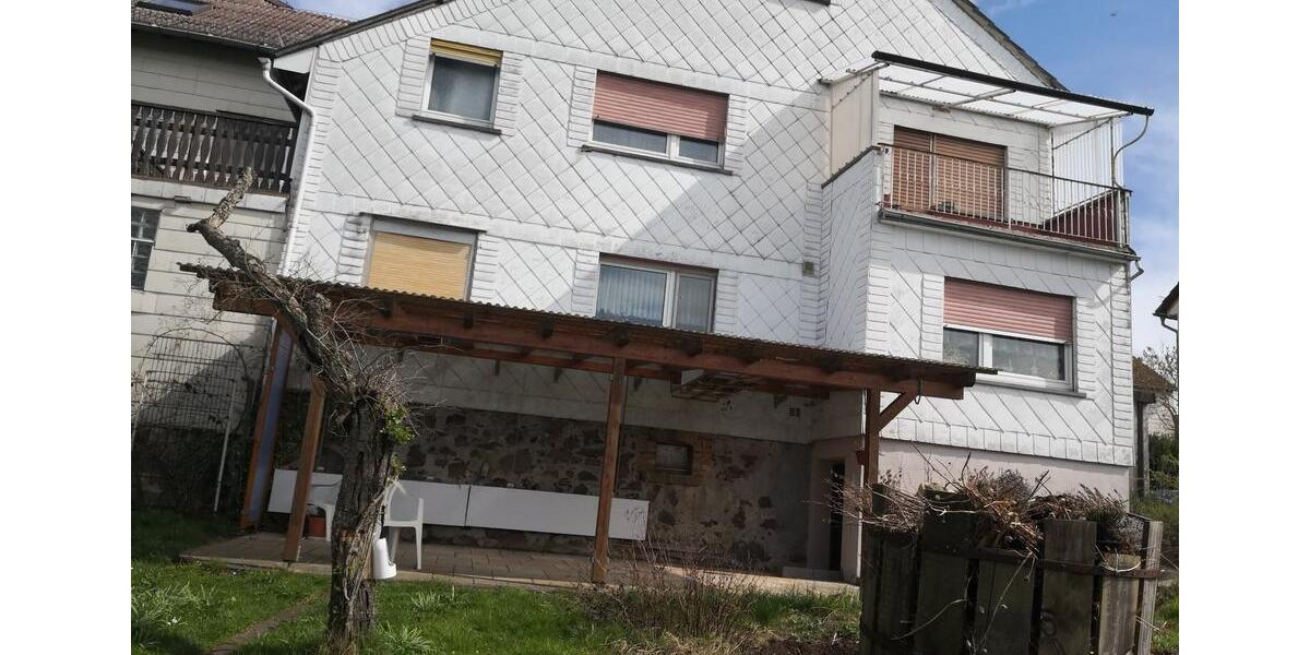 Bauernhaus, Landhaus Grünberg - 10 Zimmer, 260 m&sup2;, 285.000&euro; | Angebot:26692827