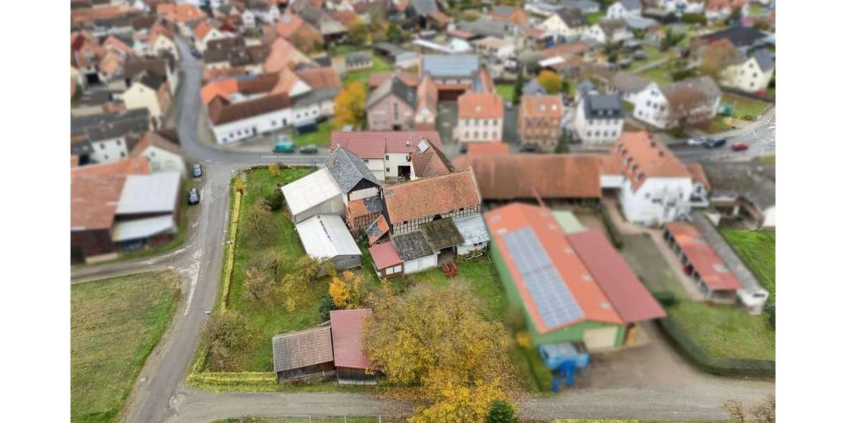 Einfamilienhaus Butzbach - 15 Zimmer, 300 m&sup2;, 845.000&euro; | Angebot:26708728
