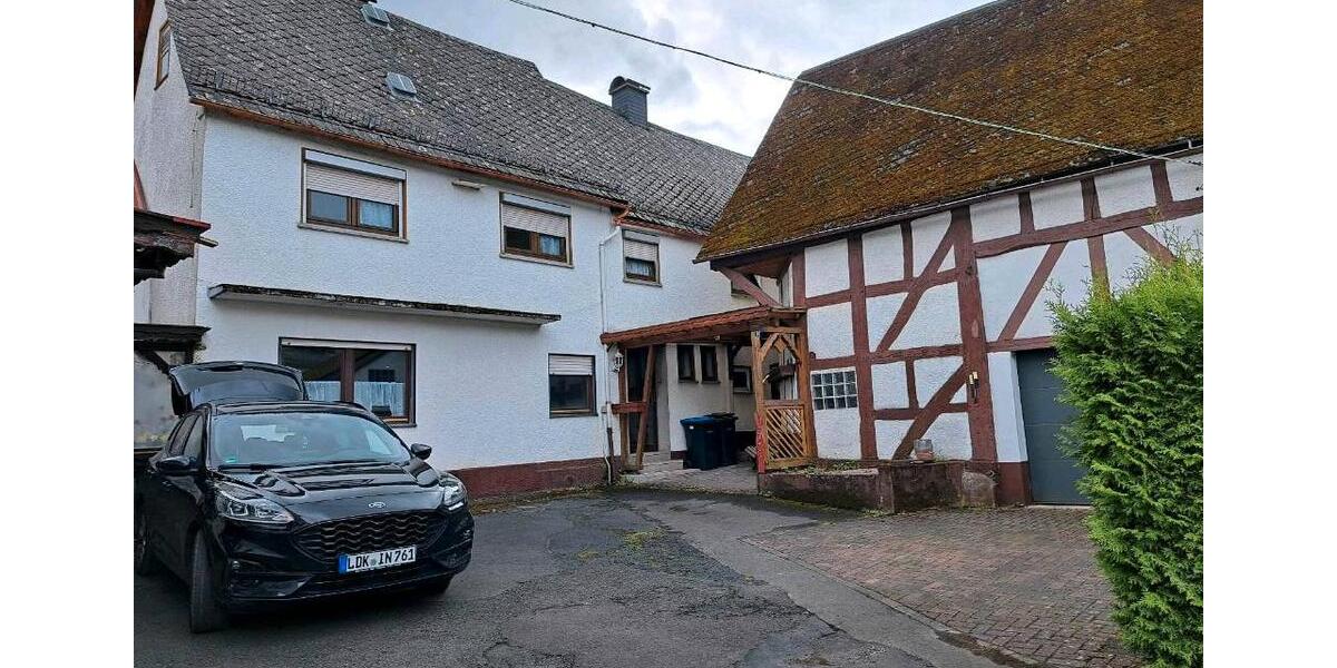 Einfamilienhaus Herborn - 13 Zimmer, 300 m&sup2;, 175.000&euro; | Angebot:25957476