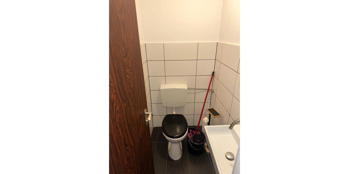 Bungalow Lohra - 4 Zimmer, 200 m&sup2;, 1.500&euro; | Angebot:25525289