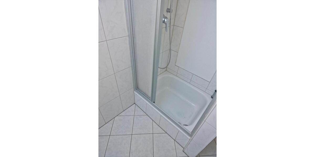 Dachgeschoßwohnung Wölfersheim - 1 Zimmer, 65 m&sup2;, 750&euro; | Angebot:25475951