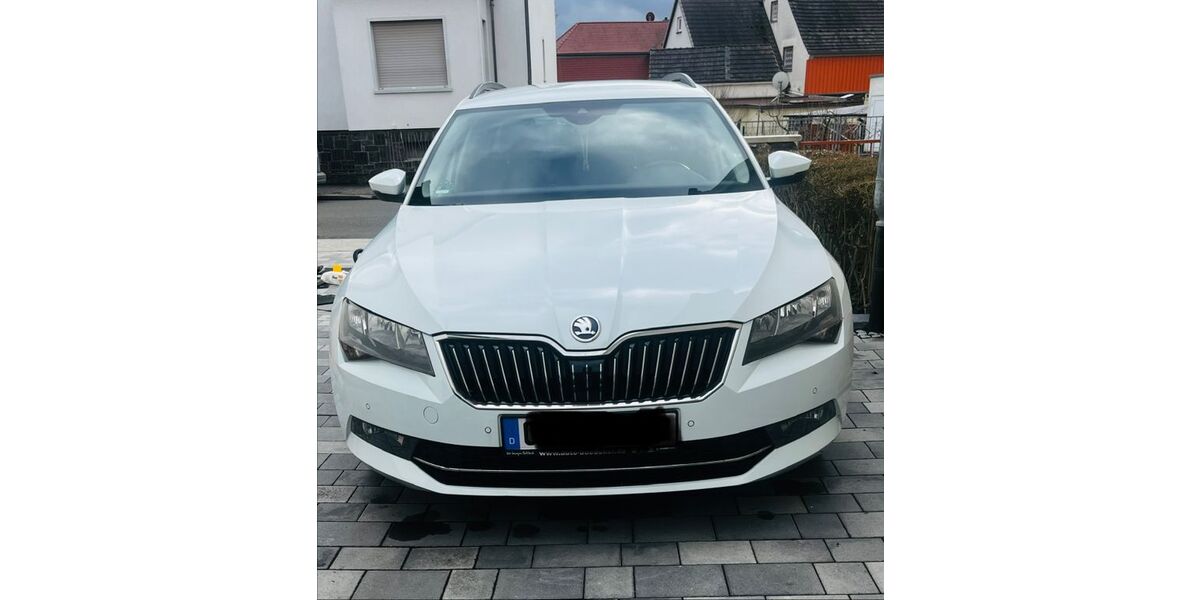 Skoda Superb 125.000 km 14.100 &euro; Gießen 35396
