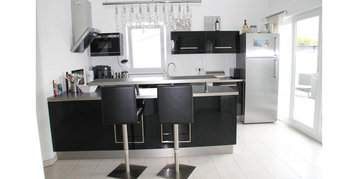 Einfamilienhaus Gießen Allendorf - 2 Zimmer, 83 m&sup2;, 1.230&euro; | Angebot:26630952