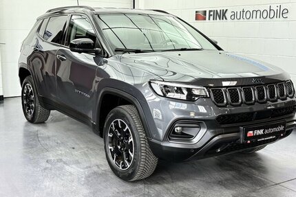 Jeep Compass Trailhawk Plug-In Hybrid 4WD 1.Hand LED 27.100 km 25.890 &euro; Lich 35423