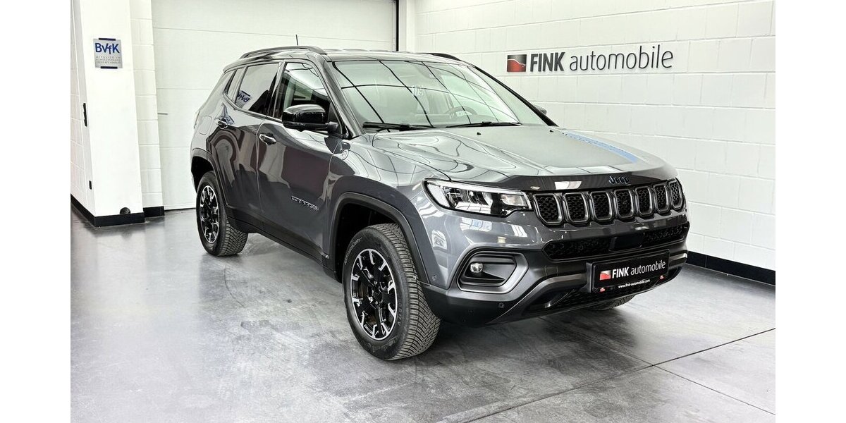 Jeep Compass Trailhawk Plug-In Hybrid 4WD 1.Hand LED 27.100 km 25.890 &euro; Lich 35423