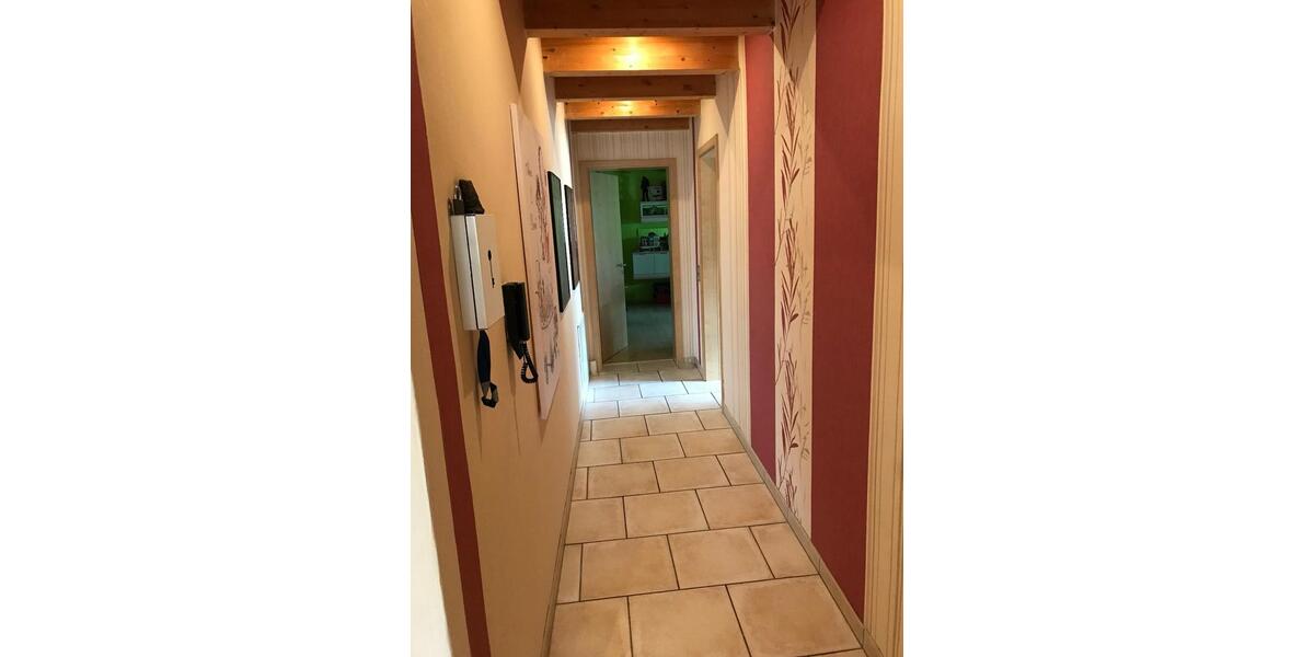 Dachgeschoßwohnung Homberg (Ohm) - 3 Zimmer, 120 m&sup2;, 930&euro; | Angebot:26024547