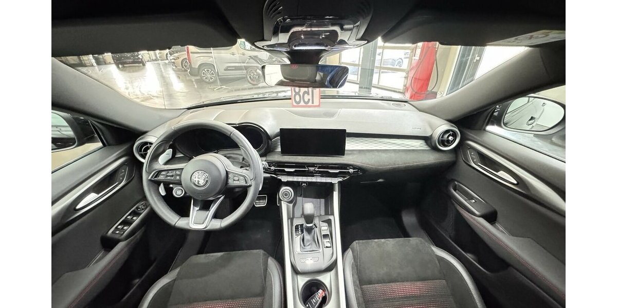 Alfa Romeo Tonale 1.5 VGT Veloce 48 V Hybrid LED 3.300 km 29.990 &euro; Lich 35423