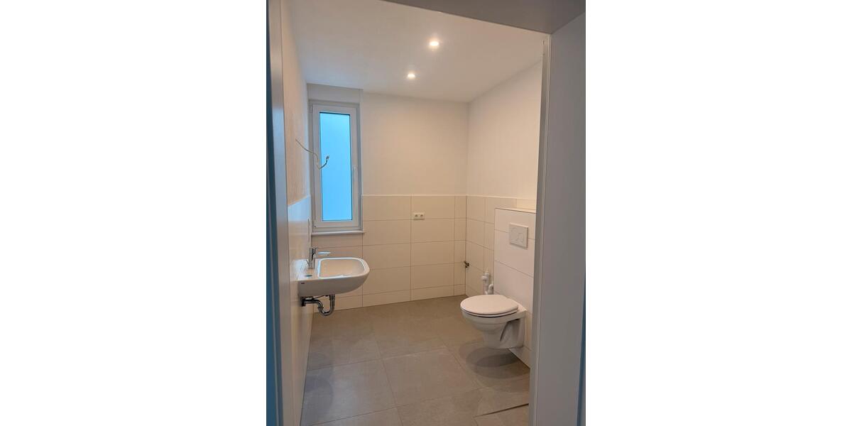 Etagenwohnung Fronhausen - 3 Zimmer, 65 m&sup2;, 1.100&euro; | Angebot:25401883