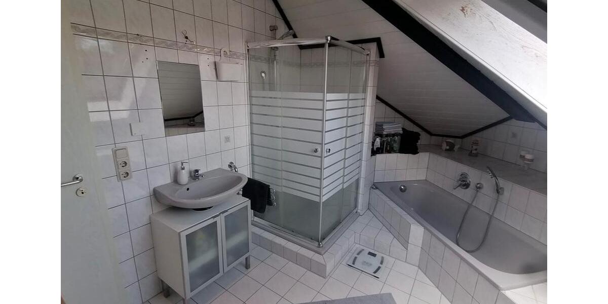 Dachgeschoßwohnung Lollar - 3 Zimmer, 1.150&euro; | Angebot:22897257