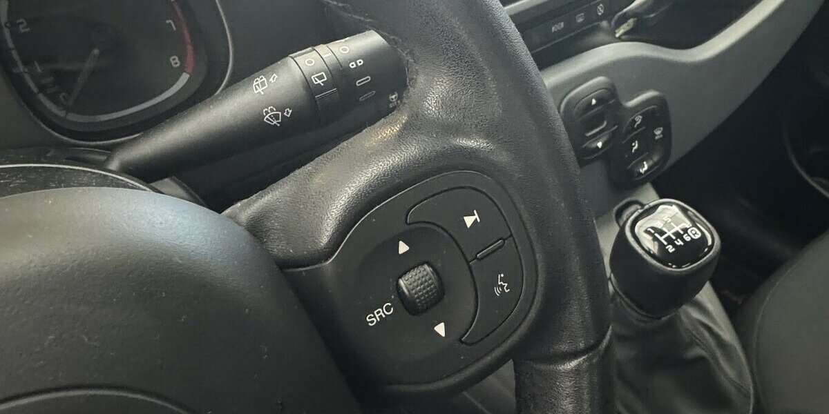 Fiat Panda Cross Red 1.0 Hybrid 1.Hand Neuwertig! 38.820 km 12.220 &euro; Lich 35423