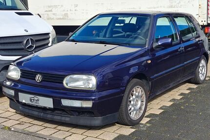 VW Golf 205.000 km 2.700 &euro; Kirchvers 35102