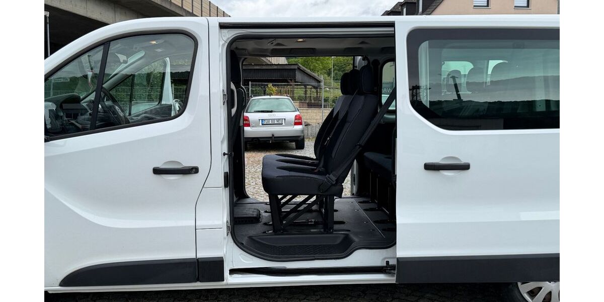 Opel Vivaro 194.332 km 11.750 &euro; Herborn 35745