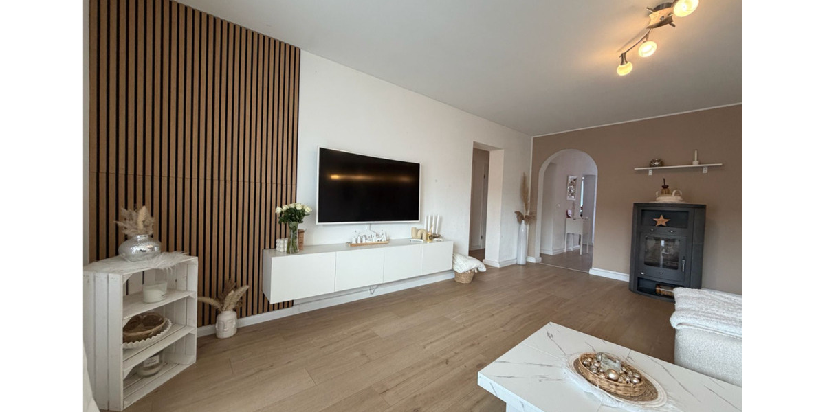 Reihenhaus Grävenwiesbach - 6 Zimmer, 199 m&sup2;, 1.650&euro; | Angebot:25947839