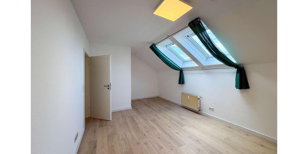 Dachgeschoßwohnung Friedberg (Hessen) - 3 Zimmer, 82 m&sup2;, 1.045&euro; | Angebot:24802461