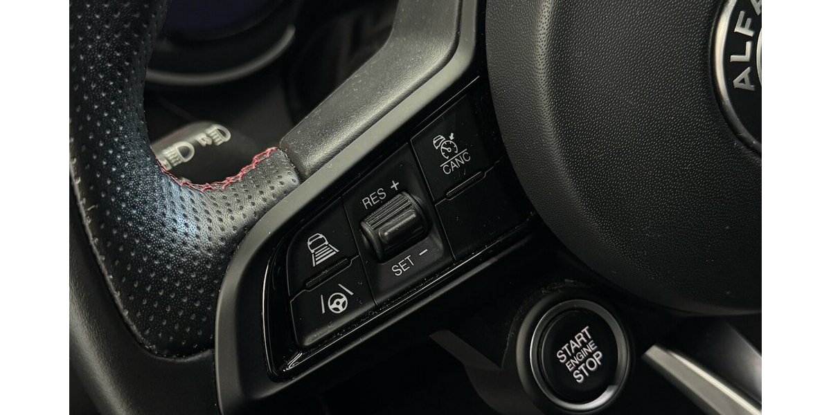 Alfa Romeo Giulia 2.0 Competizione Q4 Turbo CarPlay Kamera 9.970 km 39.920 &euro; Lich 35423