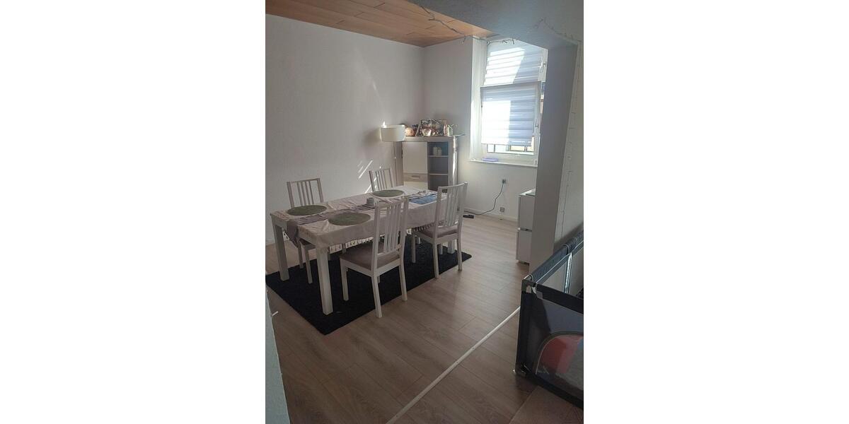 Etagenwohnung Herborn - 3 Zimmer, 105 m&sup2;, 750&euro; | Angebot:25371078