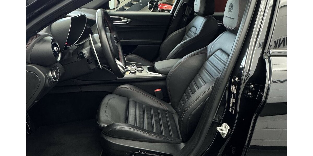 Alfa Romeo Giulia Competizione Q4 Turbo CarPlay Kamera 9.970 km 41.220 &euro; Lich 35423